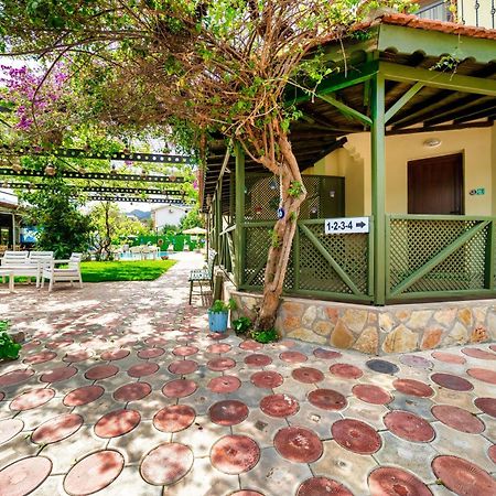 Dedeminn Garden Hotel Гьочек Екстериор снимка