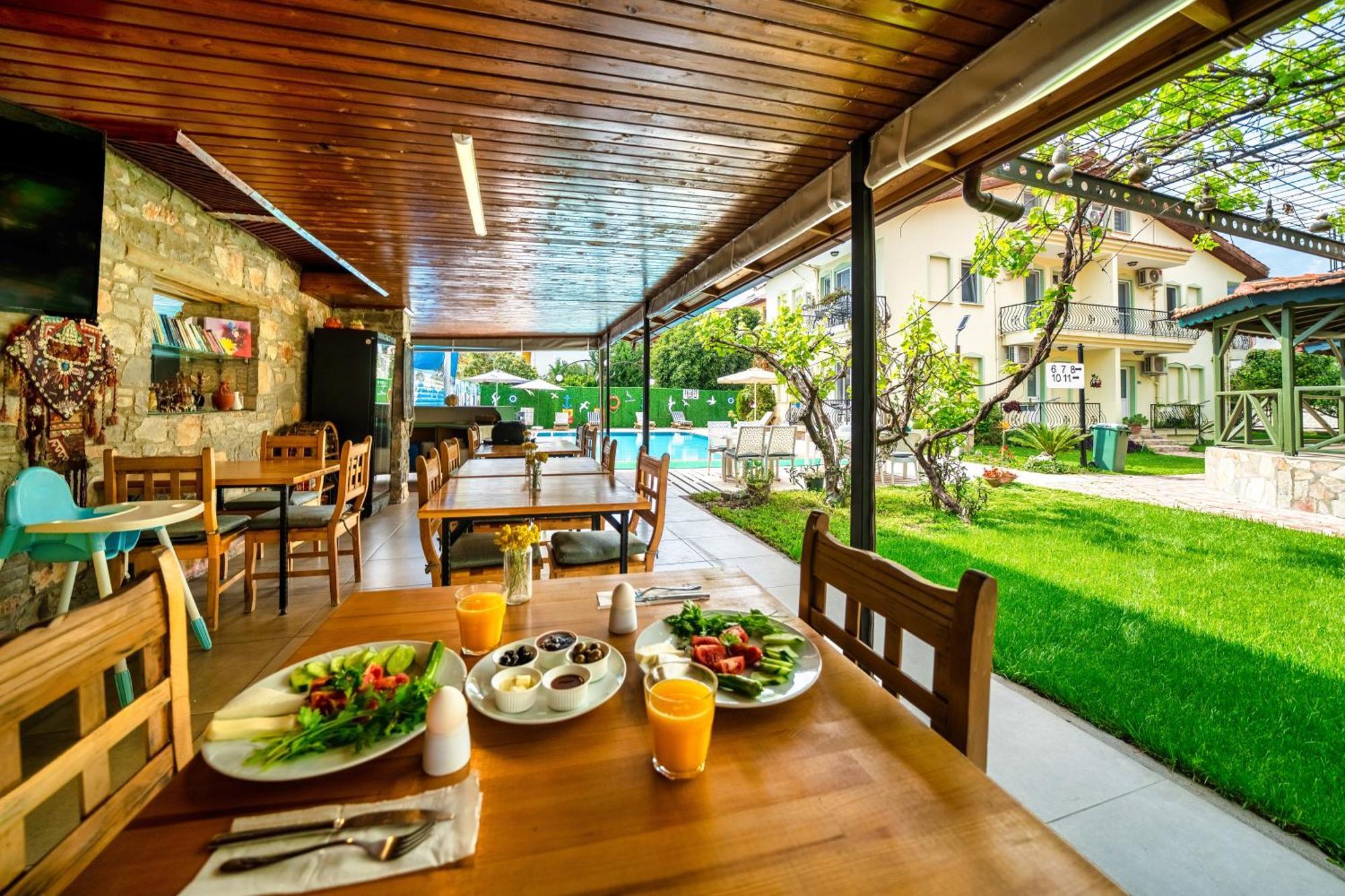 Dedeminn Garden Hotel Гьочек Екстериор снимка