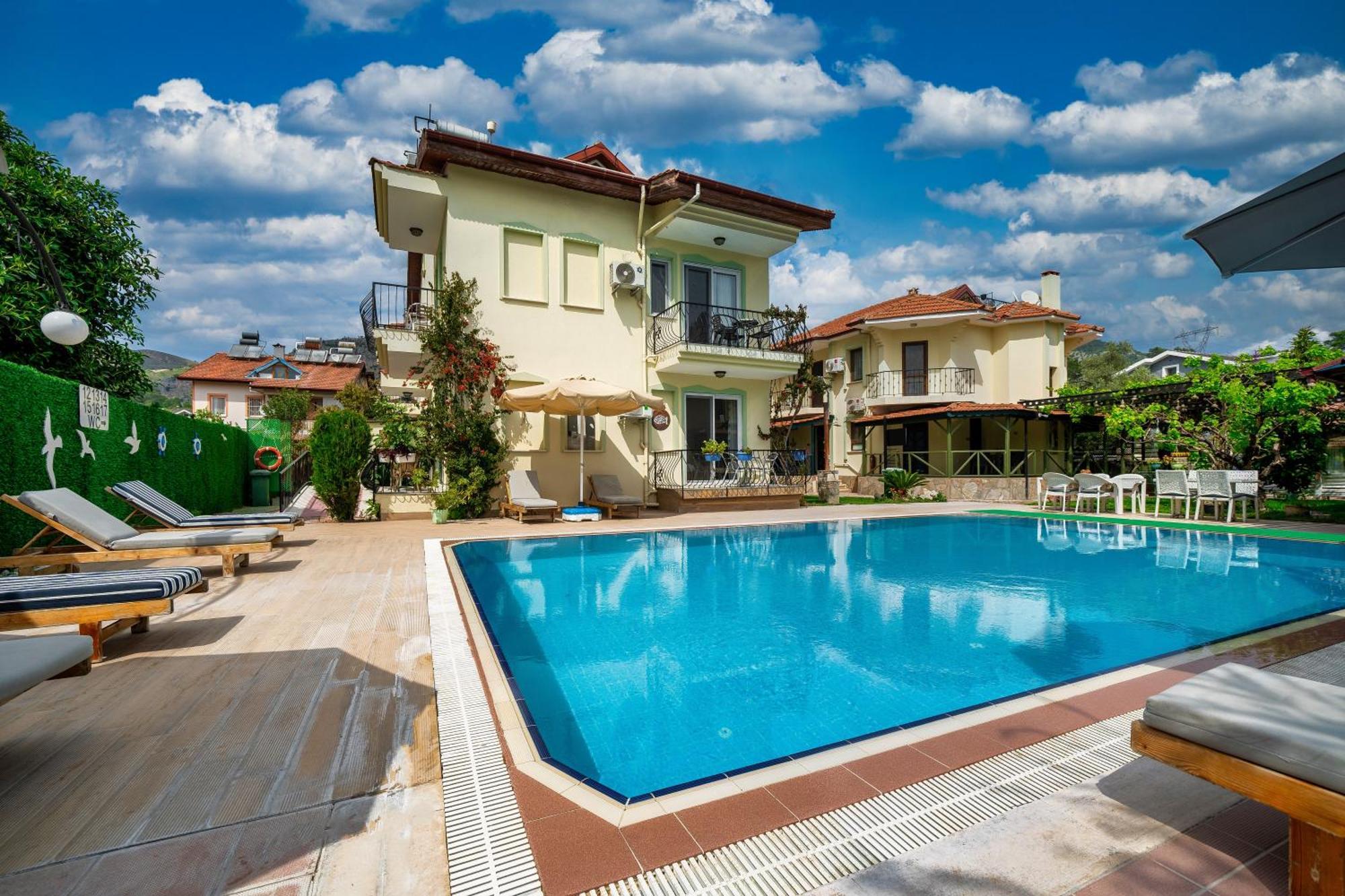 Dedeminn Garden Hotel Гьочек Екстериор снимка