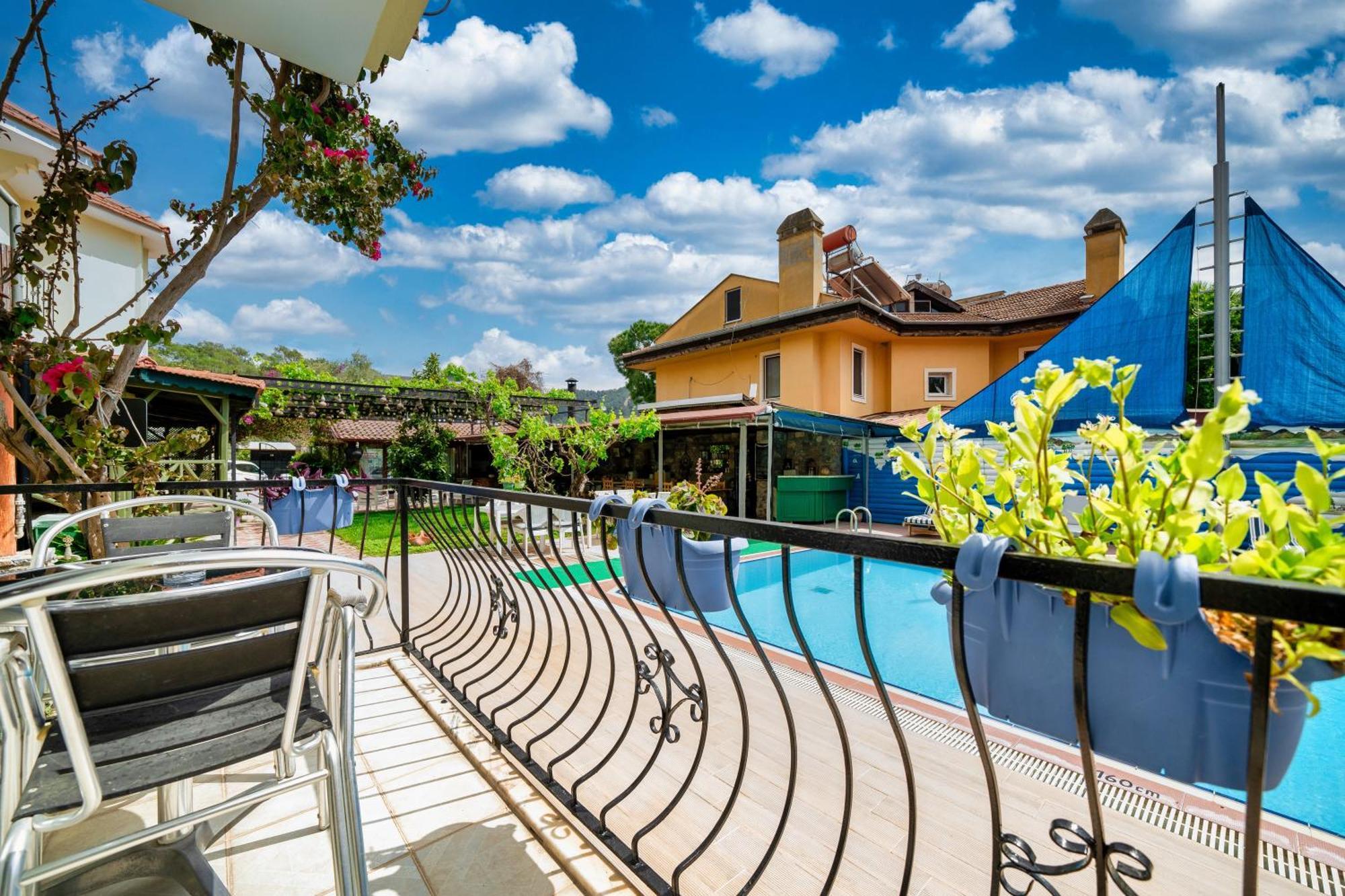 Dedeminn Garden Hotel Гьочек Екстериор снимка