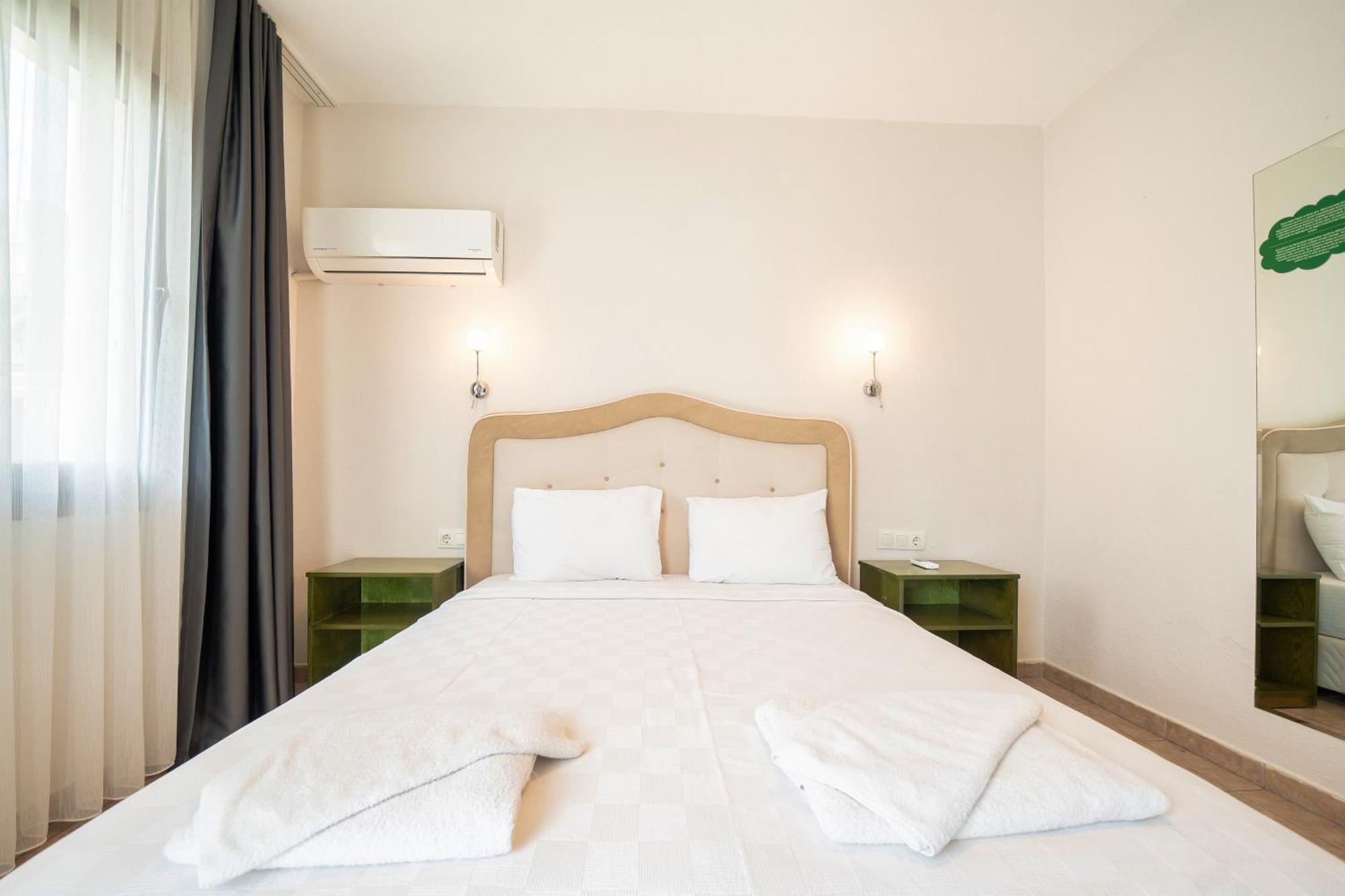 Dedeminn Garden Hotel Гьочек Екстериор снимка
